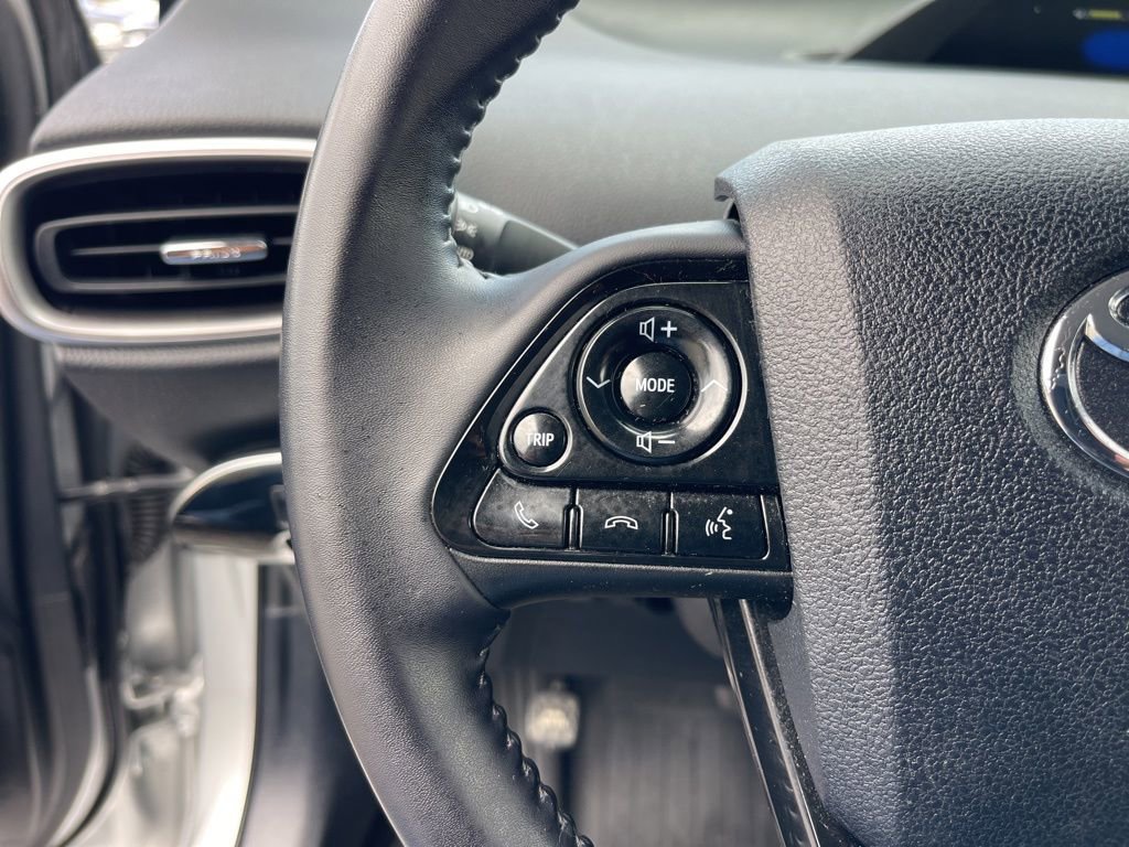 Used 2020 Toyota Prius Prime XLE image 16