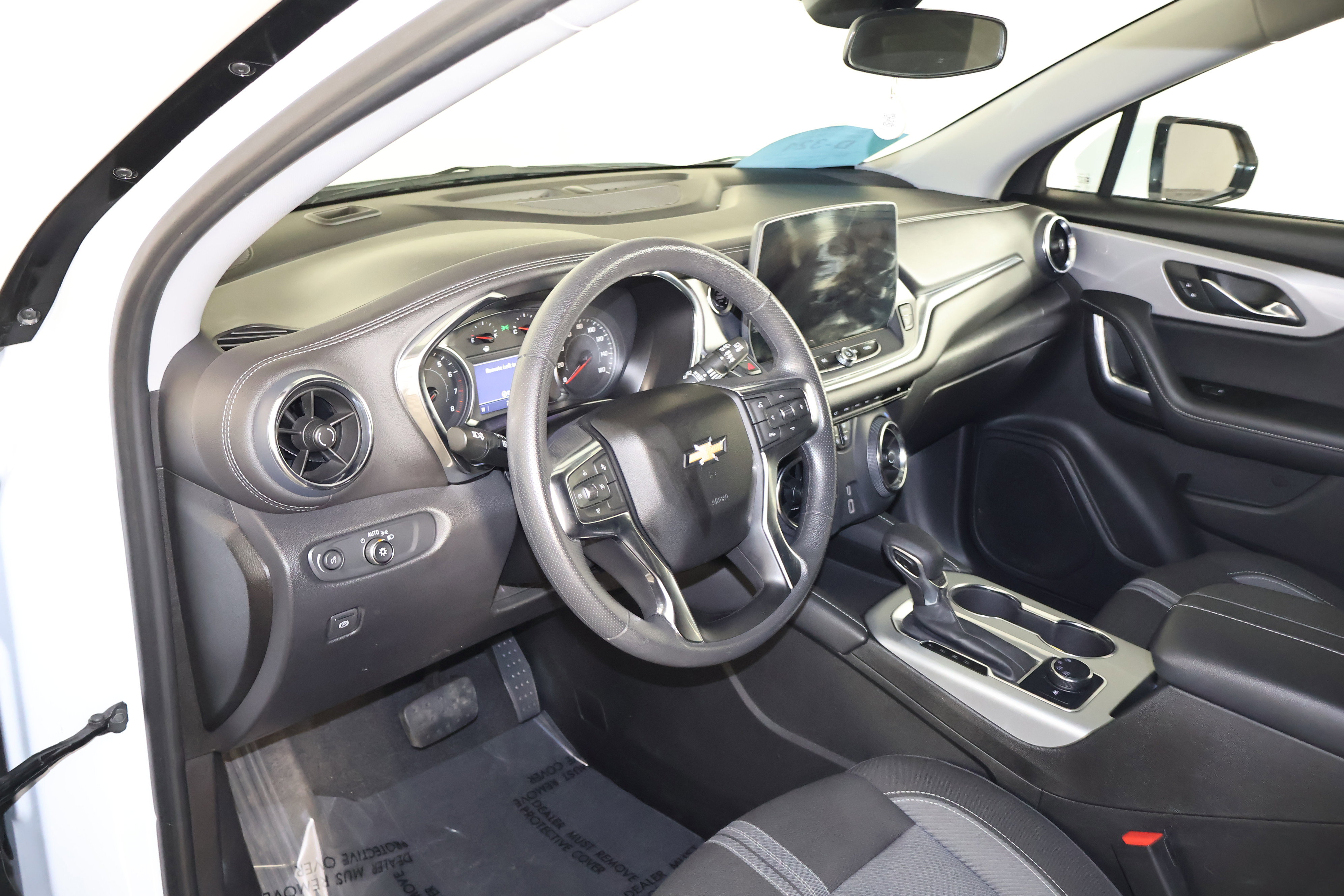 Used 2025 Chevrolet Blazer LT image 36