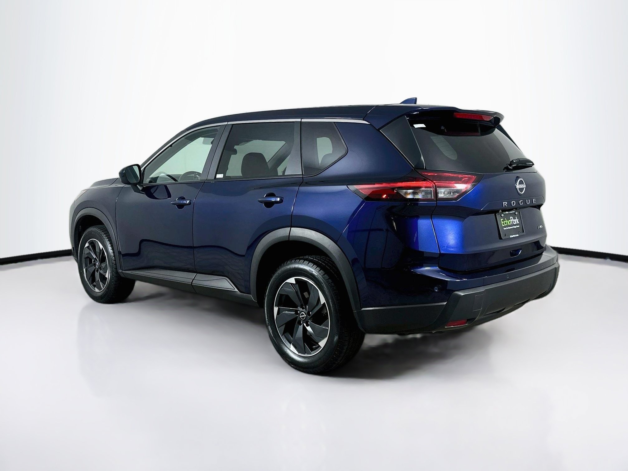 Used 2025 Nissan Rogue SV AWD/4WD image 5