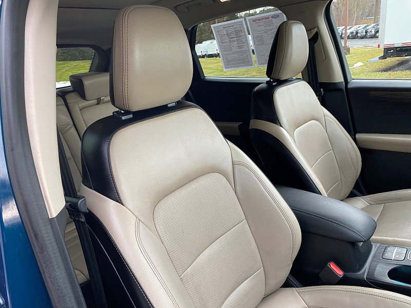 Certified 2020 Ford Escape Titanium w/ Titanium Premium Package 2.0 image 27