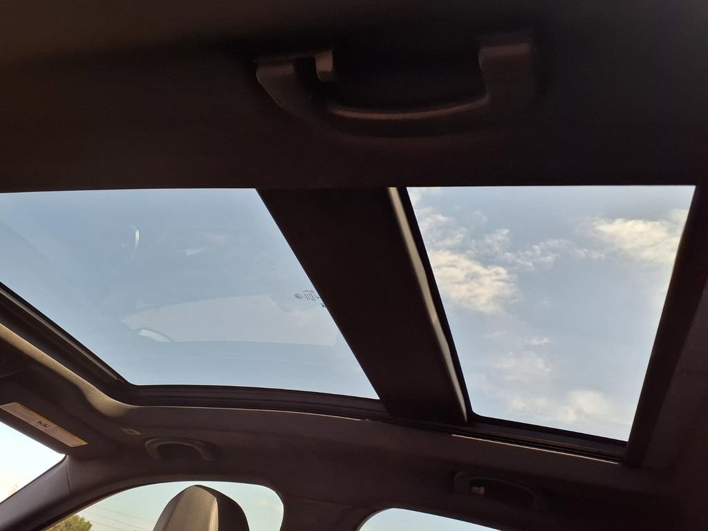 Used 2023 Alfa Romeo Stelvio Estrema AWD/4WD image 21