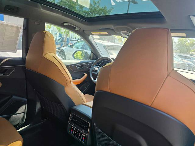 New 2025 Audi RS Q8 performance image 15