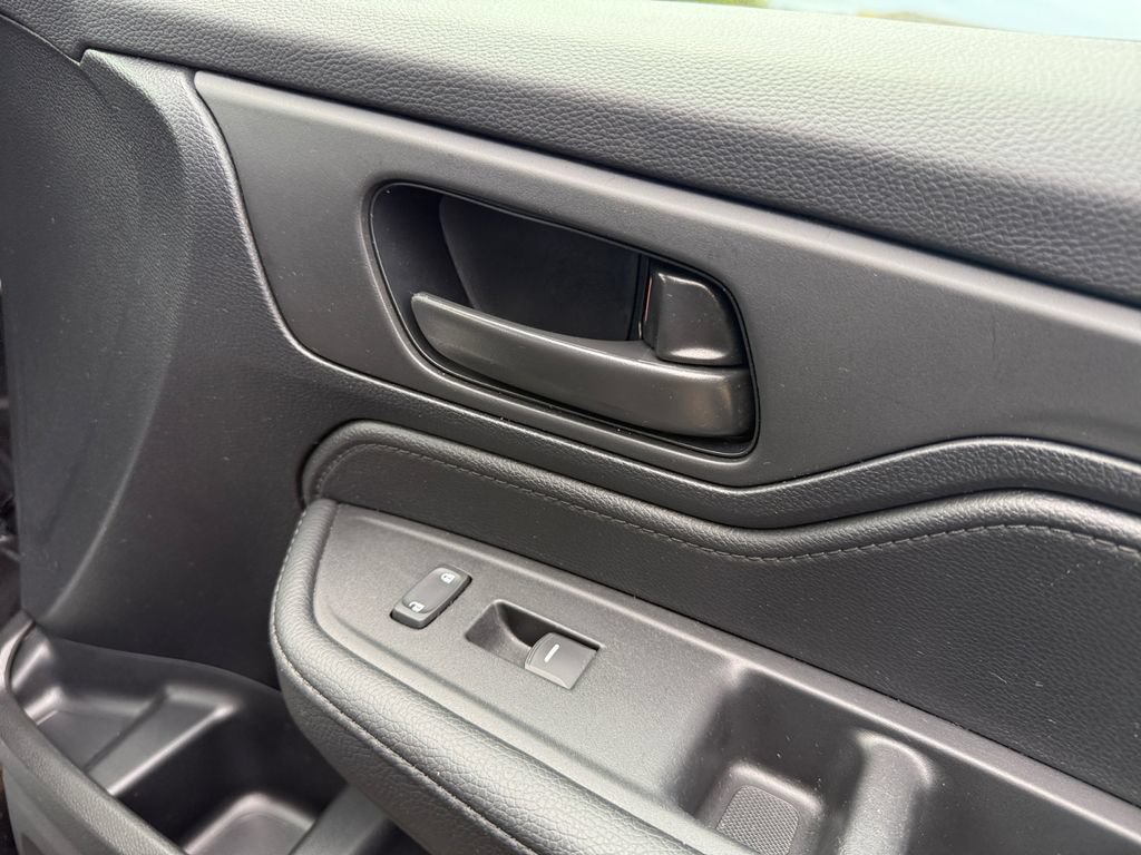 Used 2025 Honda Odyssey Sport-L image 38