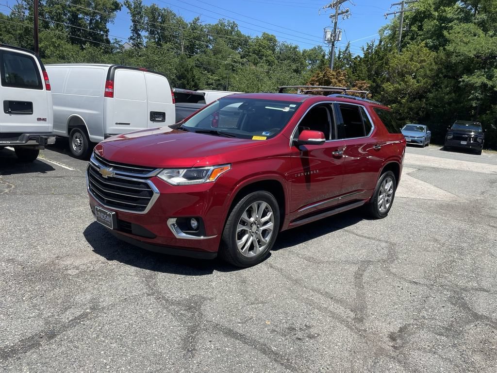 Used 2021 Chevrolet Traverse Premier w/ LPO, 'HIT The Road' Package AWD/4WD image 5