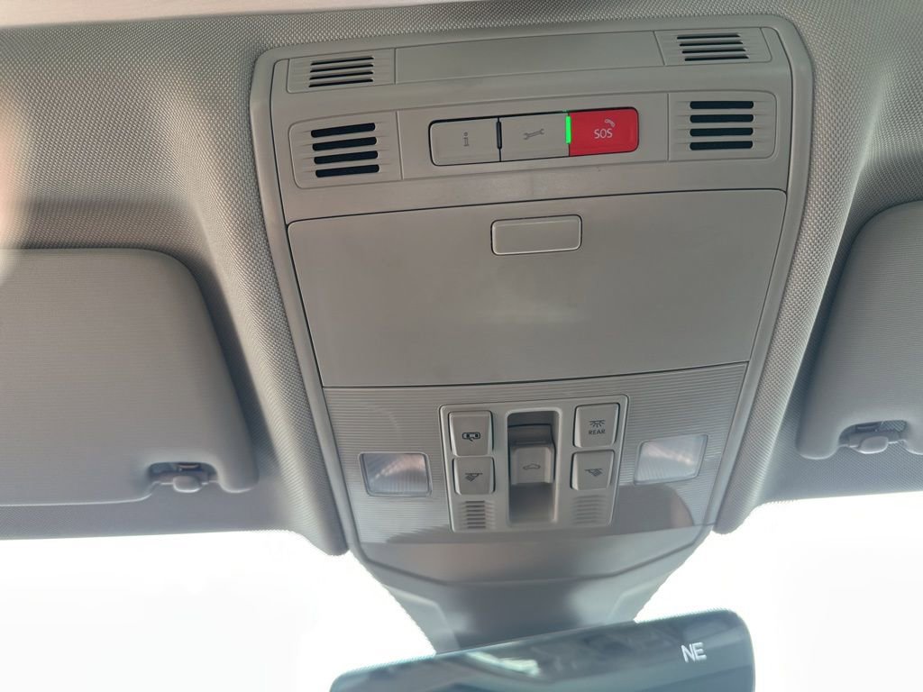 Used 2024 Volkswagen Jetta SE image 21