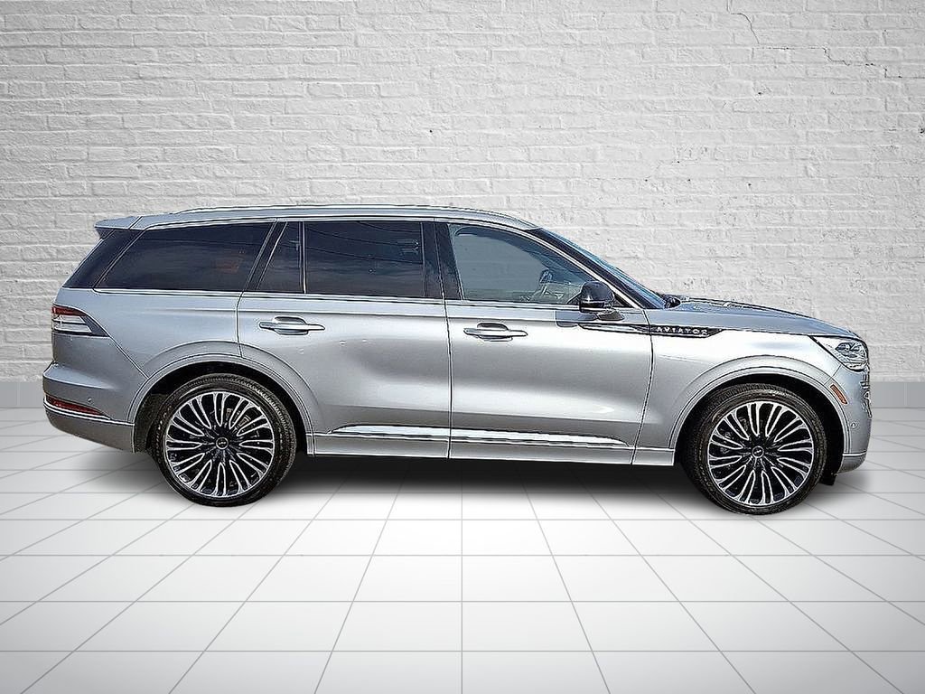 Used 2023 Lincoln Aviator Black Label w/ Dynamic Handling Package AWD/4WD image 7