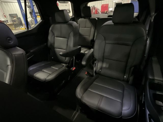 Used 2024 Chevrolet Traverse RS image 28