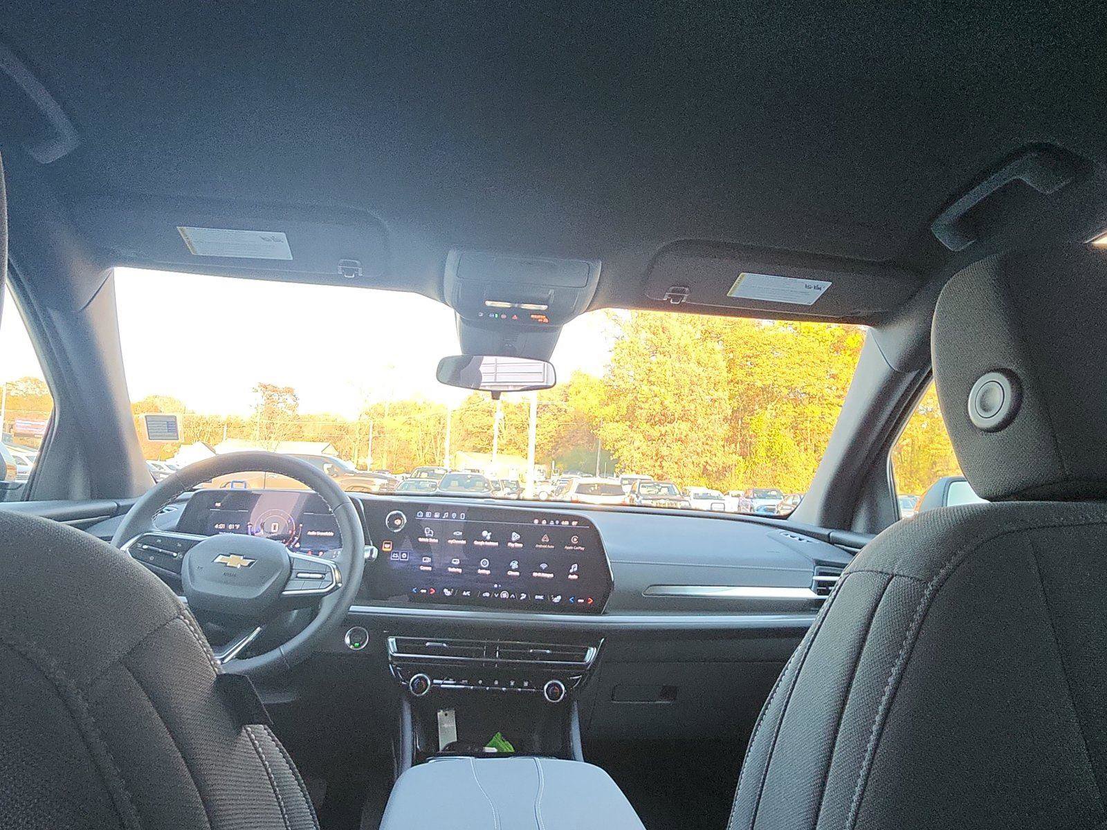 New 2026 Chevrolet Traverse LT w/ LPO, Floor Liner Package image 24