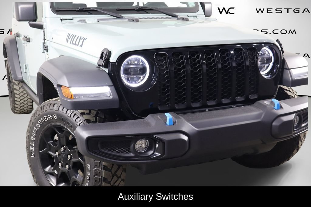 Used 2023 Jeep Wrangler Unlimited w/ Sun & Screen Package AWD/4WD image 47