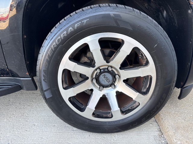 Used 2012 Chevrolet Suburban LTZ AWD/4WD image 12