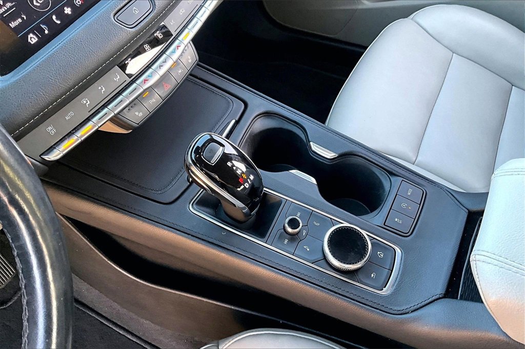 Used 2023 Cadillac XT4 Luxury w/ Cold Weather Package image 14