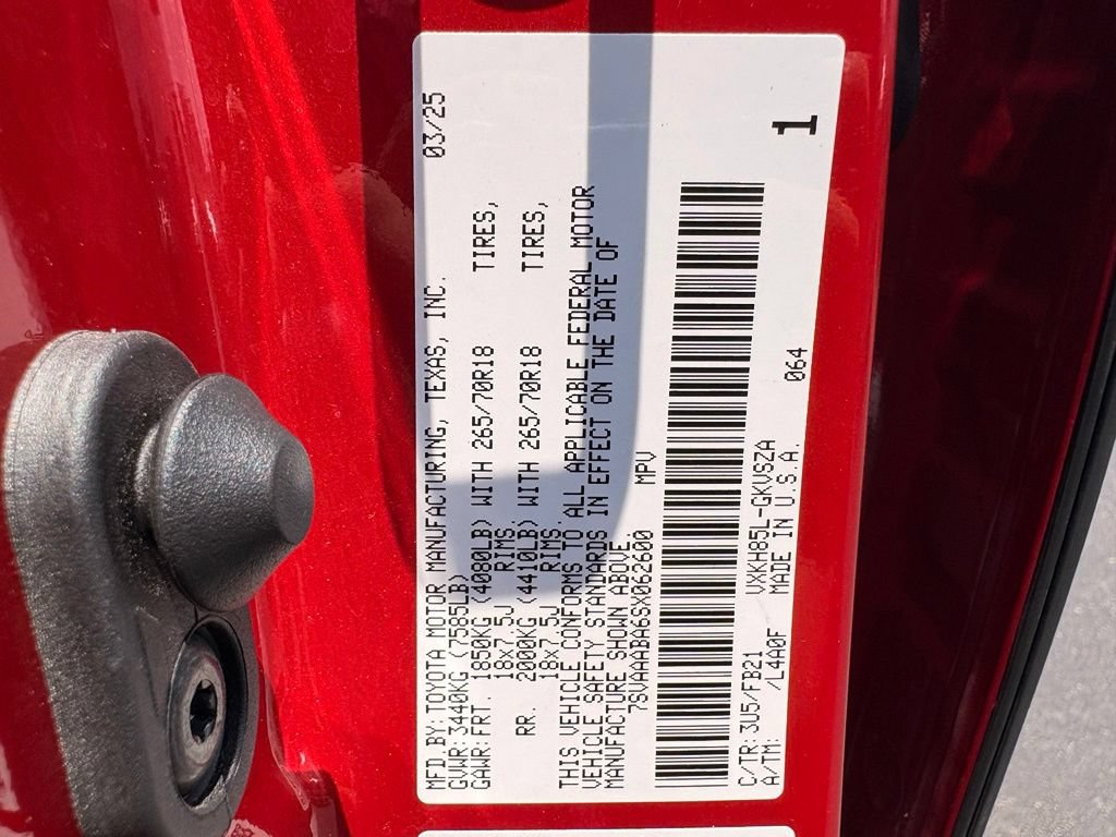 Used 2025 Toyota Sequoia SR5 AWD/4WD image 35