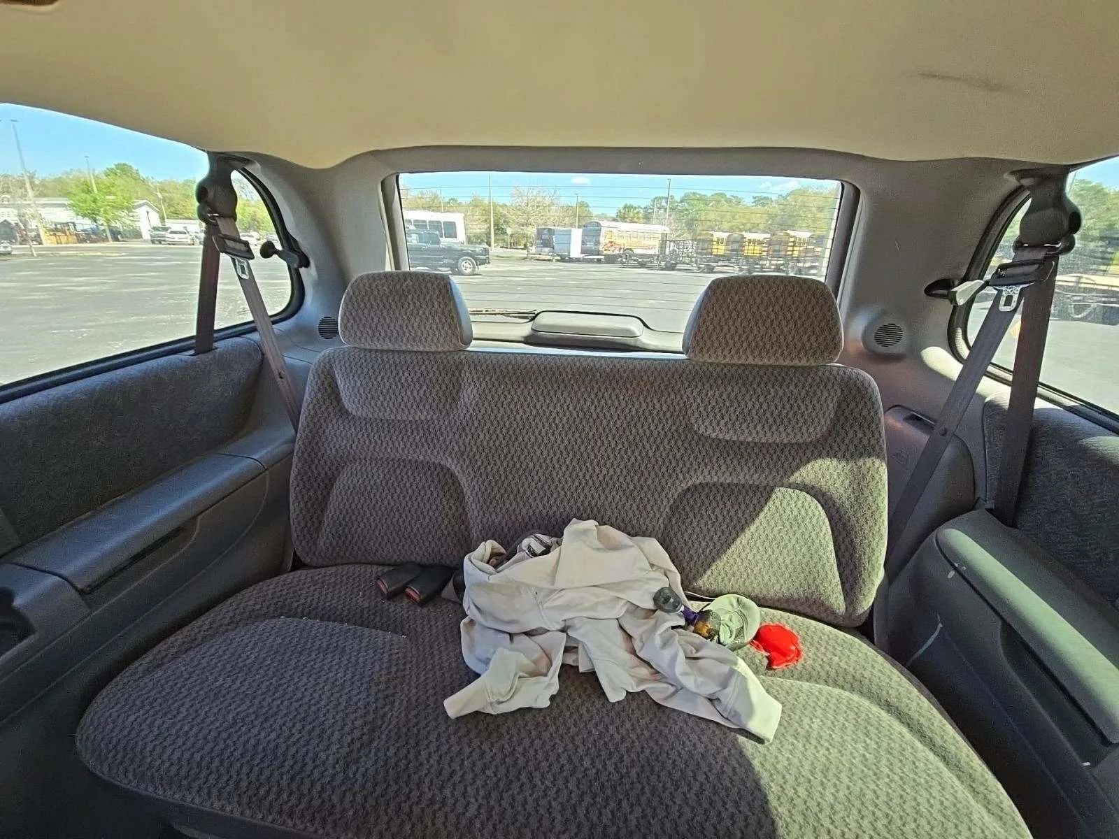 Used 2000 Chrysler Town & Country LX FWD image 10