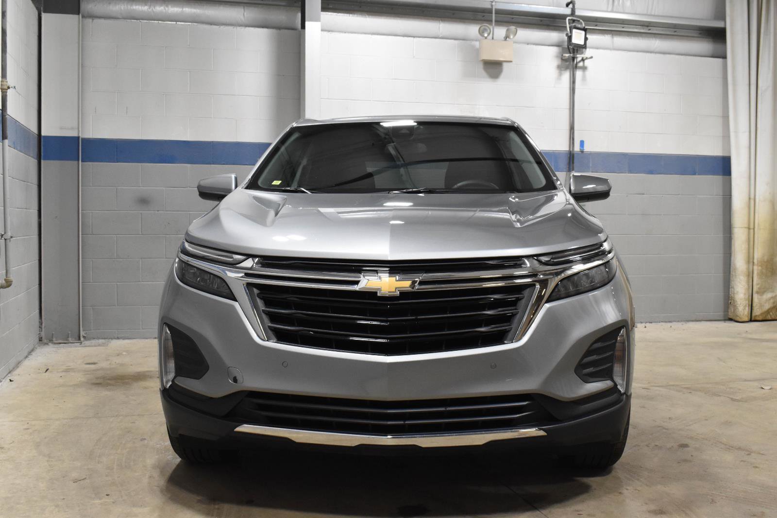 Used 2023 Chevrolet Equinox LT image 28