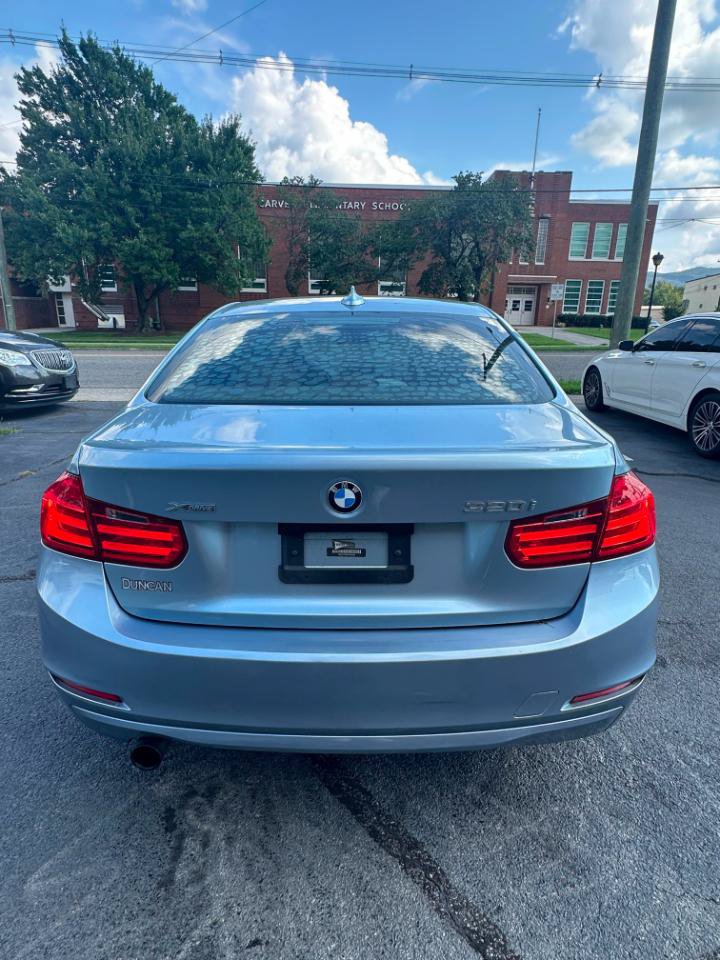 Used 2015 BMW 320i xDrive Sedan AWD/4WD image 4