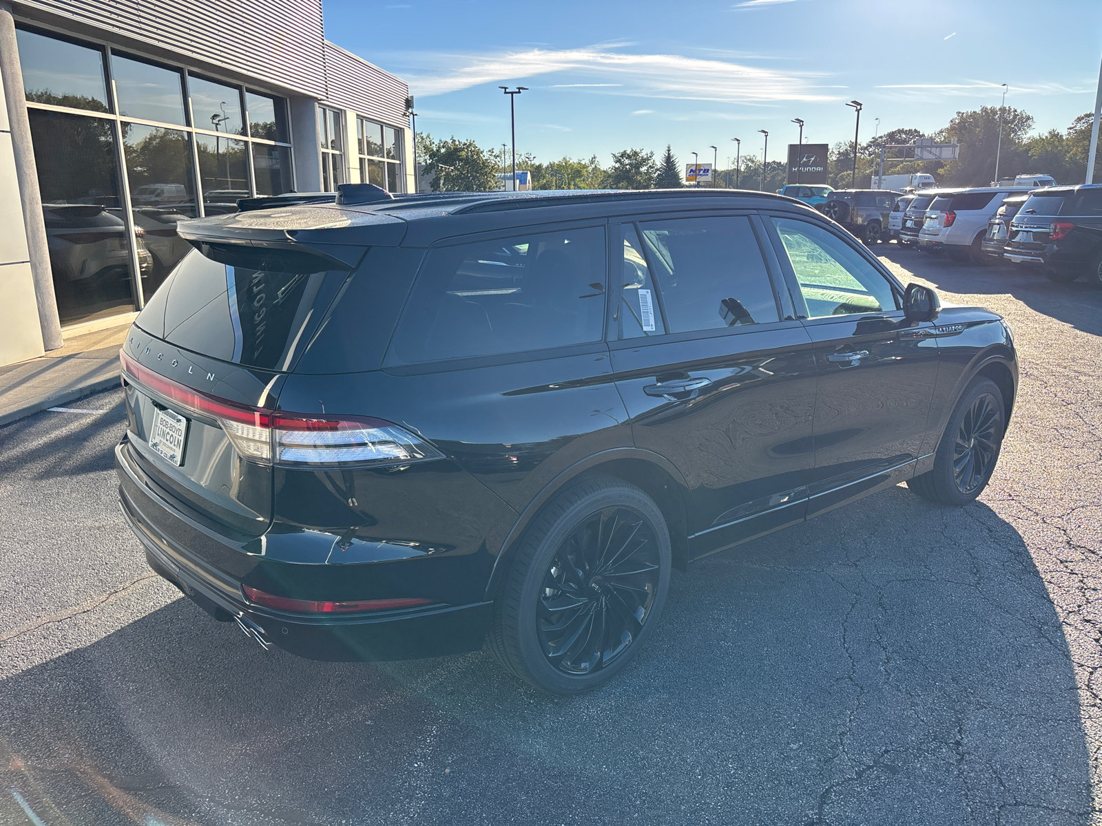 New 2027 Lincoln Aviator Reserve w/ Jet Appearance Package AWD/4WD image 7