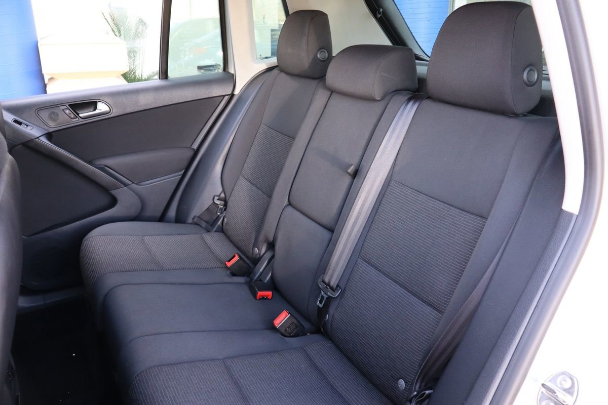 Used 2012 Volkswagen Tiguan S image 13