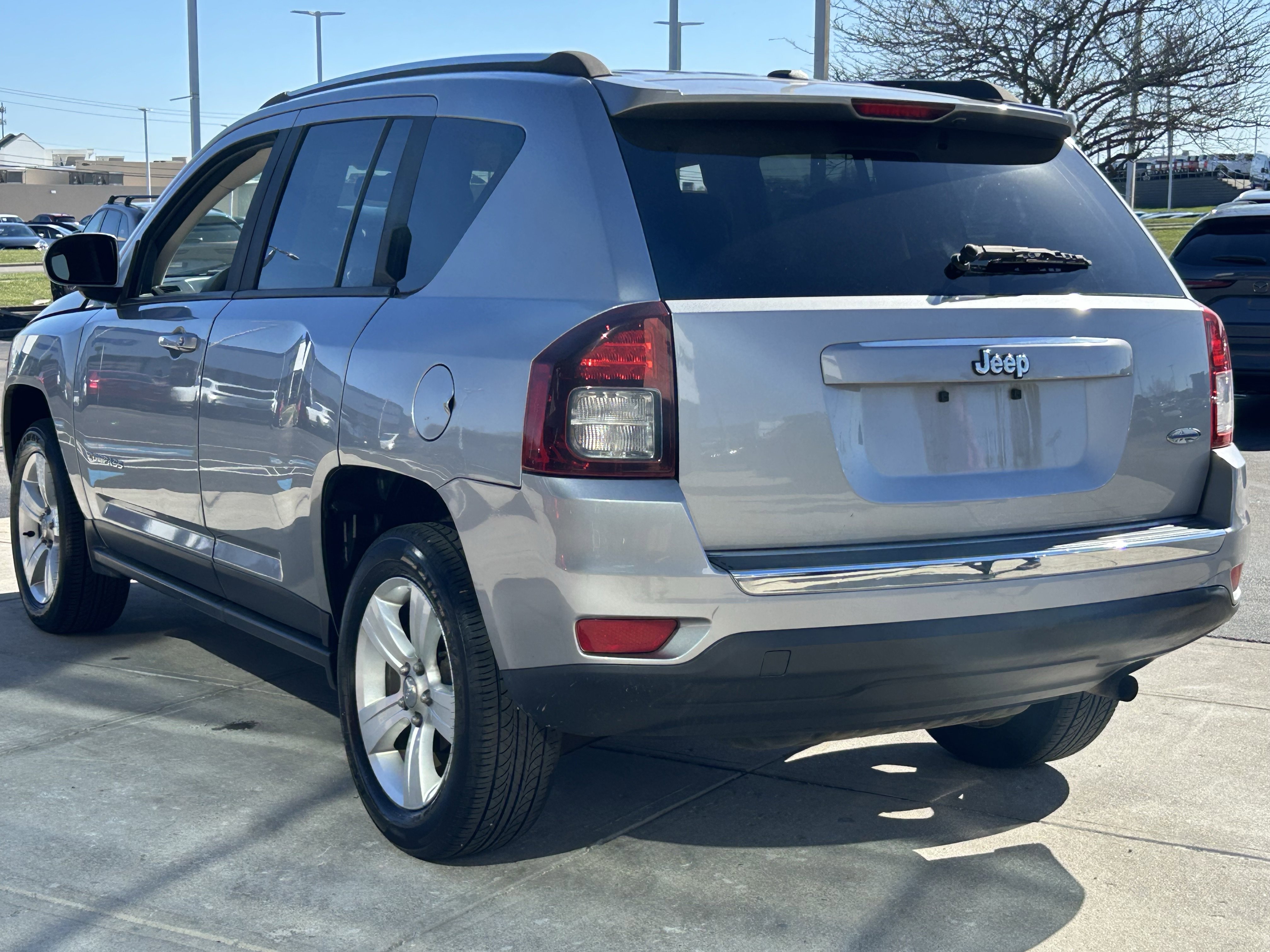 Used 2015 Jeep Compass High Altitude image 5