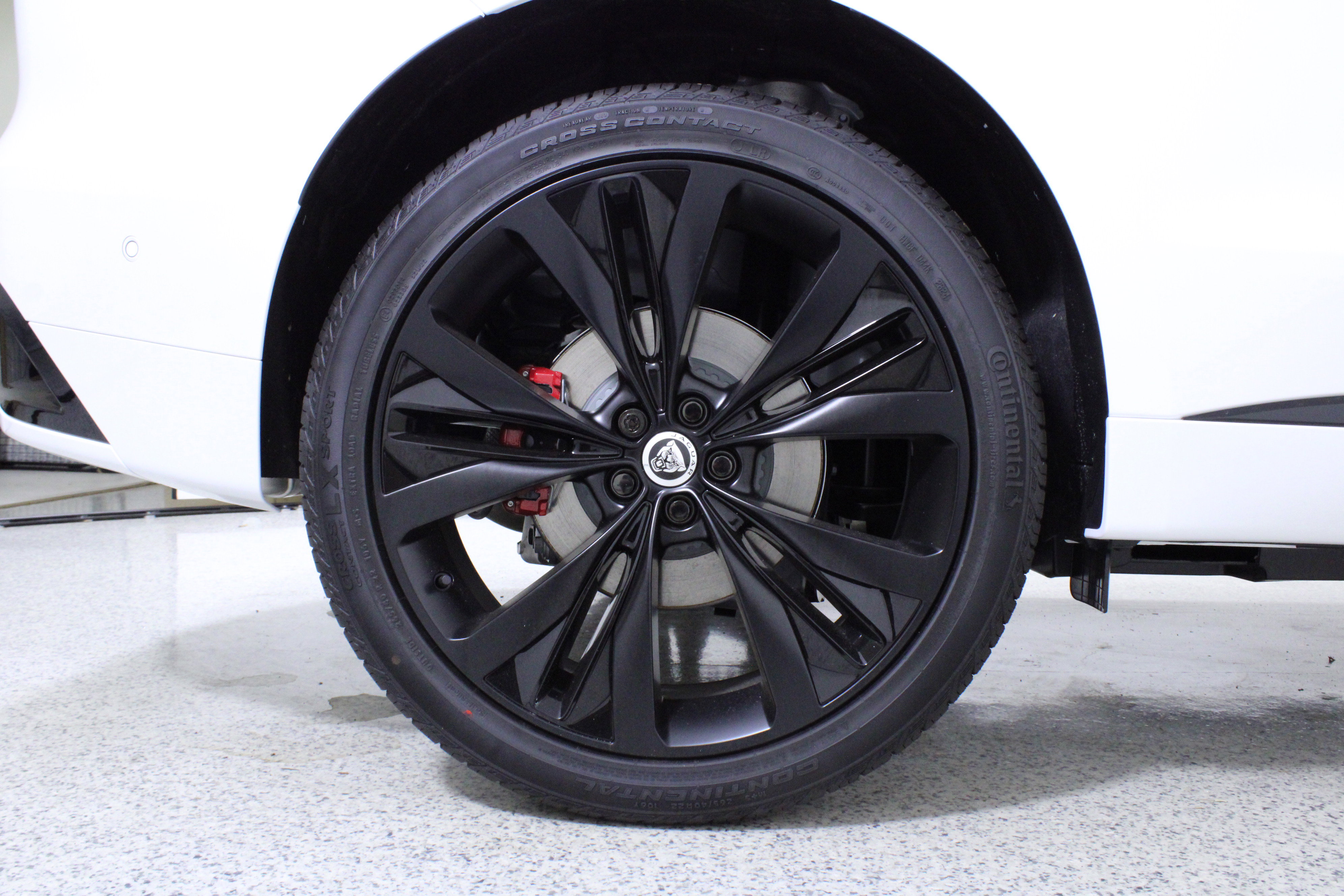 New 2026 Jaguar F-PACE R-Dynamic S image 8