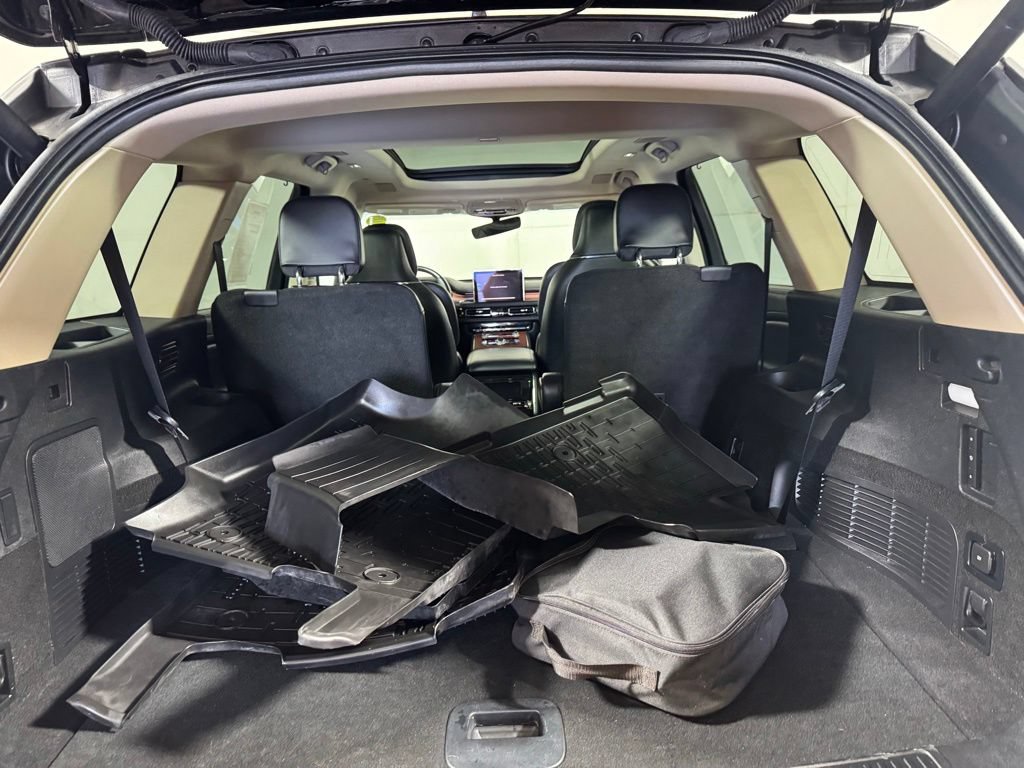 Certified 2023 Lincoln Aviator Grand Touring w/ Equipment Group 301A AWD/4WD image 15