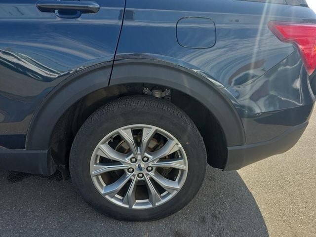 Used 2022 Ford Explorer XLT w/ Equipment Group 202A AWD/4WD image 7