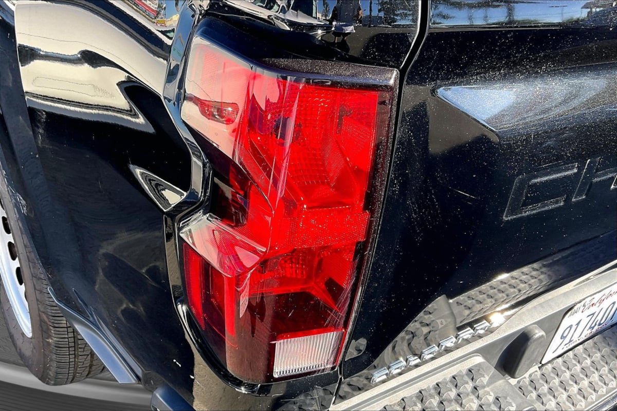 Used 2023 Chevrolet Colorado W/T RWD image 31