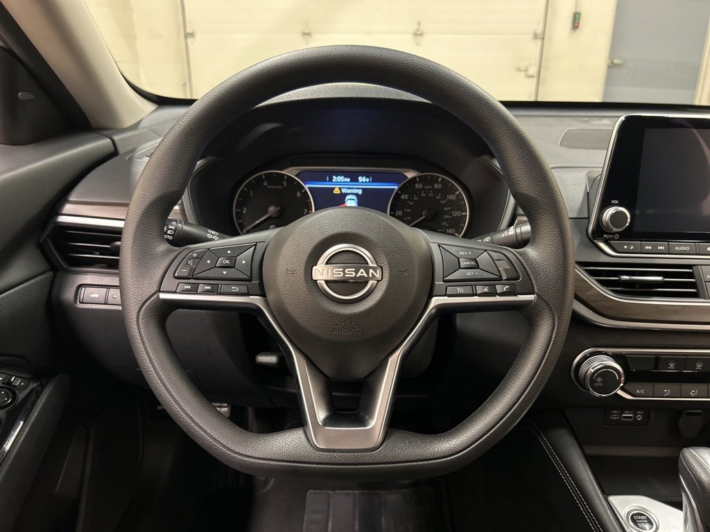 Used 2023 Nissan Altima 2.5 SV image 16