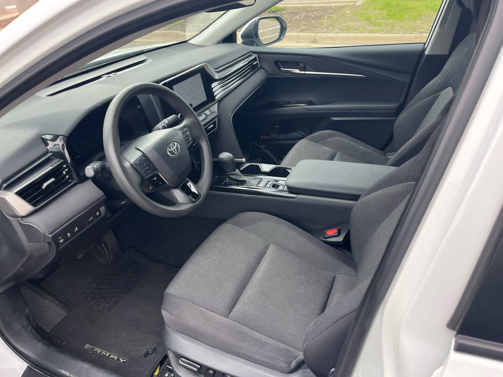 Used 2025 Toyota Camry LE w/ Convenience Package FWD image 11