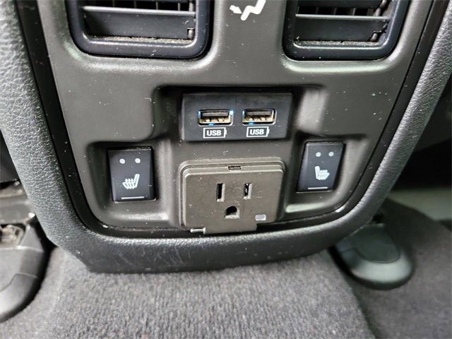 Used 2024 Dodge Durango GT image 17