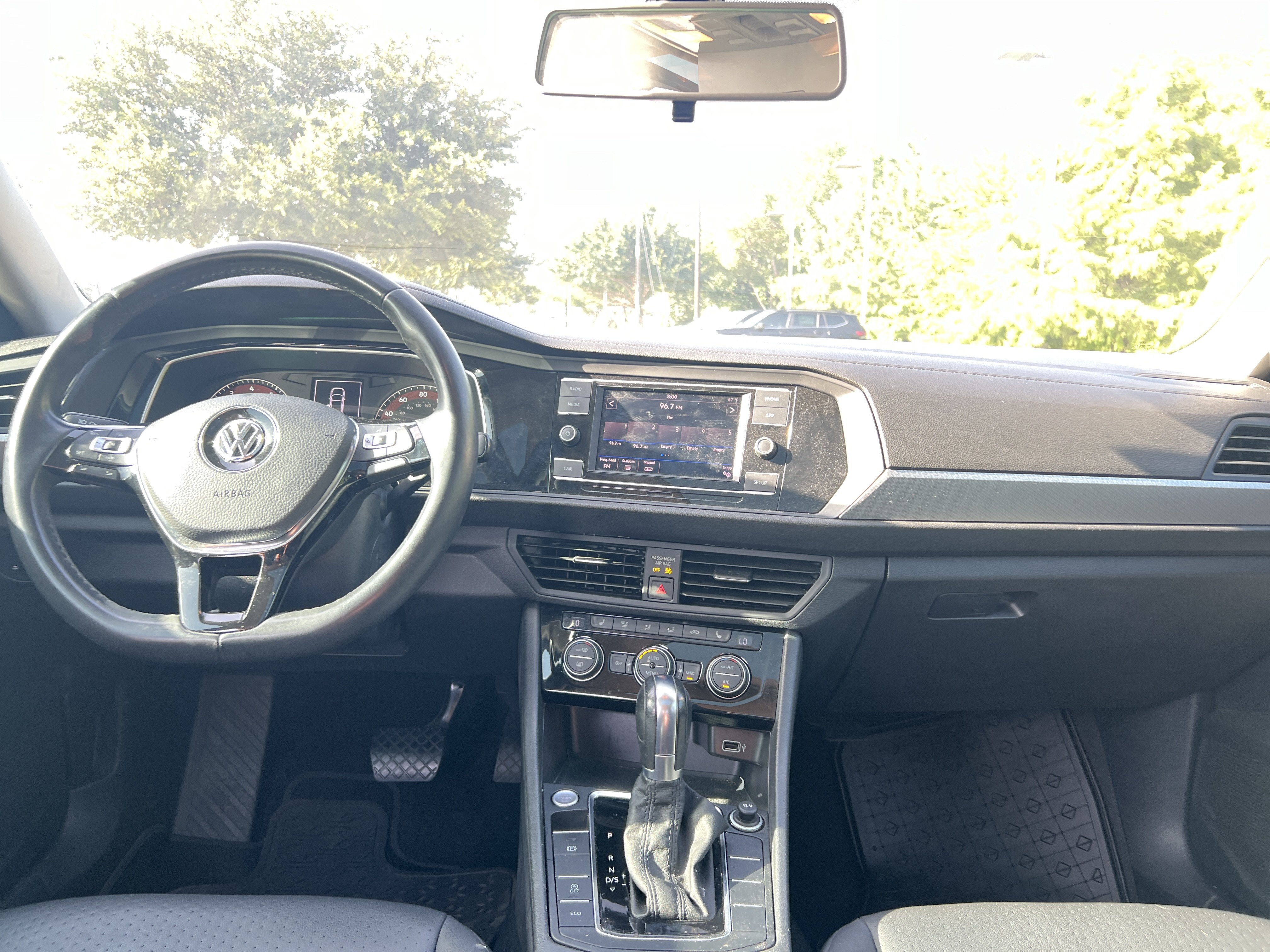 Used 2019 Volkswagen Jetta SE FWD image 25