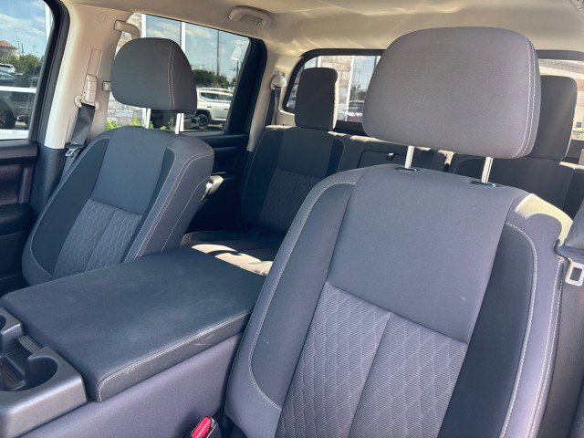 Used 2022 Nissan Titan SV AWD/4WD image 20