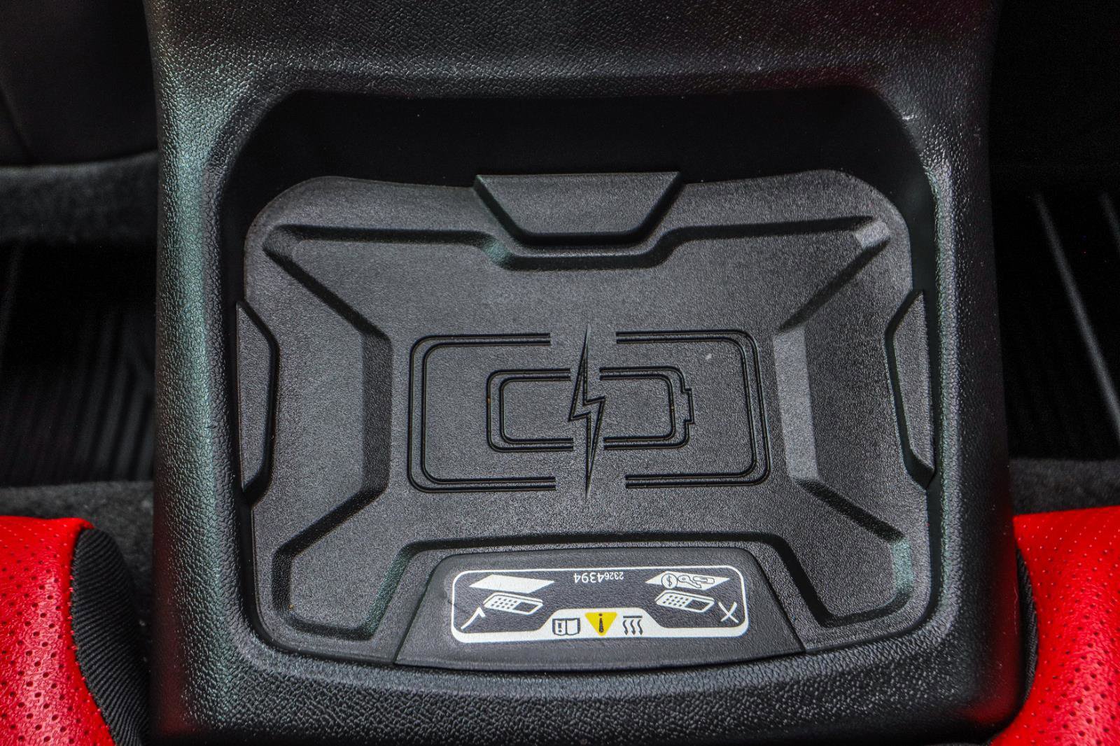 Used 2016 Chevrolet Camaro SS RWD image 13