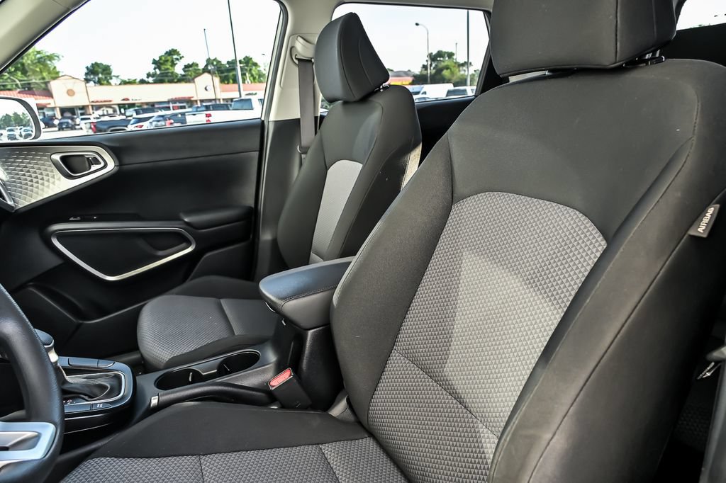 Used 2022 Kia Soul LX w/ Technology Package FWD image 15