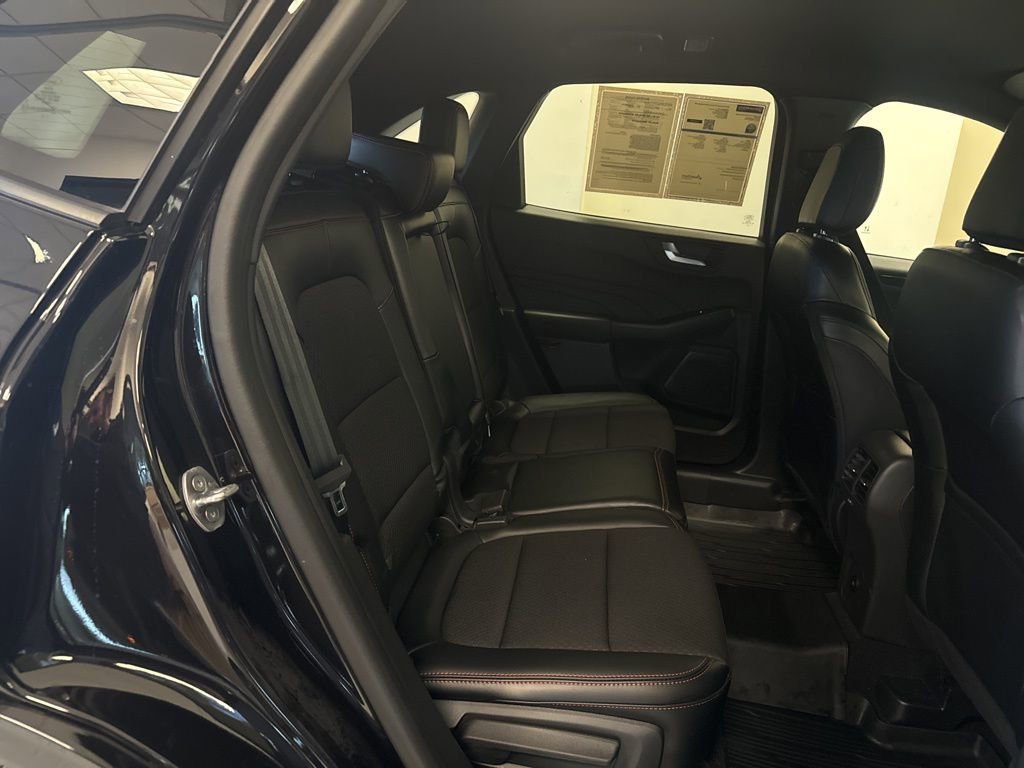 Used 2024 Ford Escape ST-Line w/ Tech Pack #1 AWD/4WD image 16