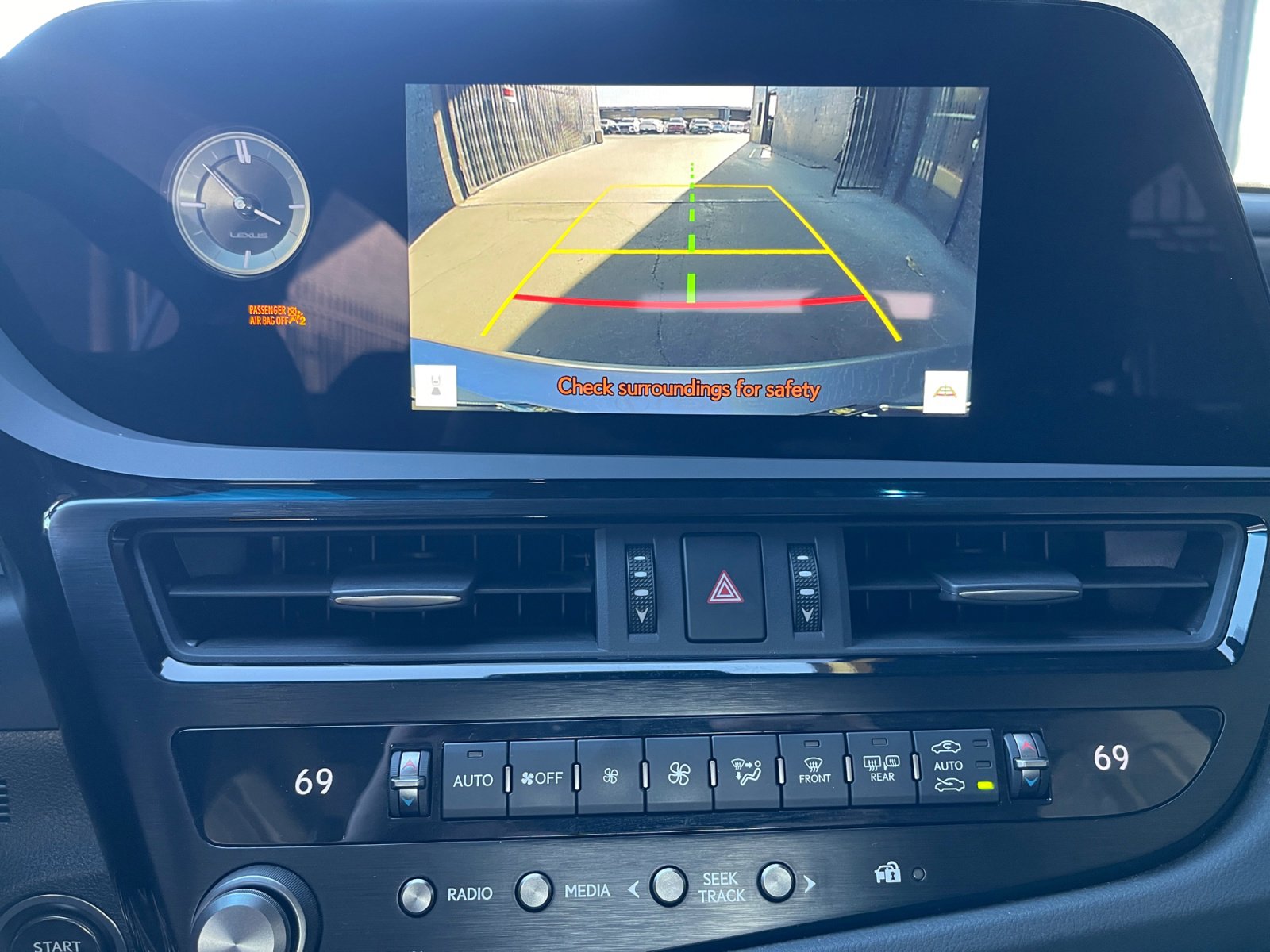 Used 2025 Lexus ES 350 w/ Premium Package image 19