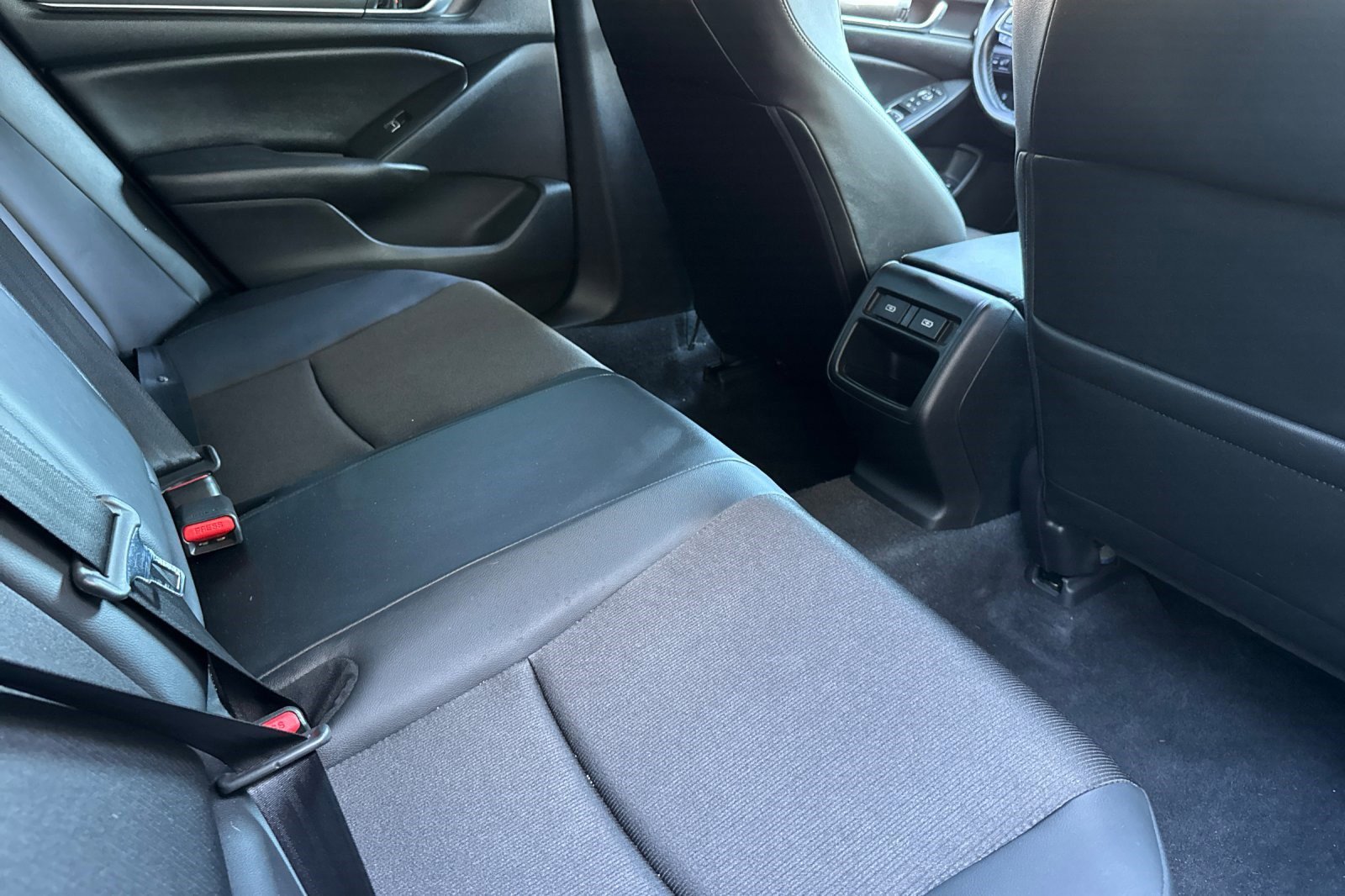 Used 2022 Honda Accord Sport image 29