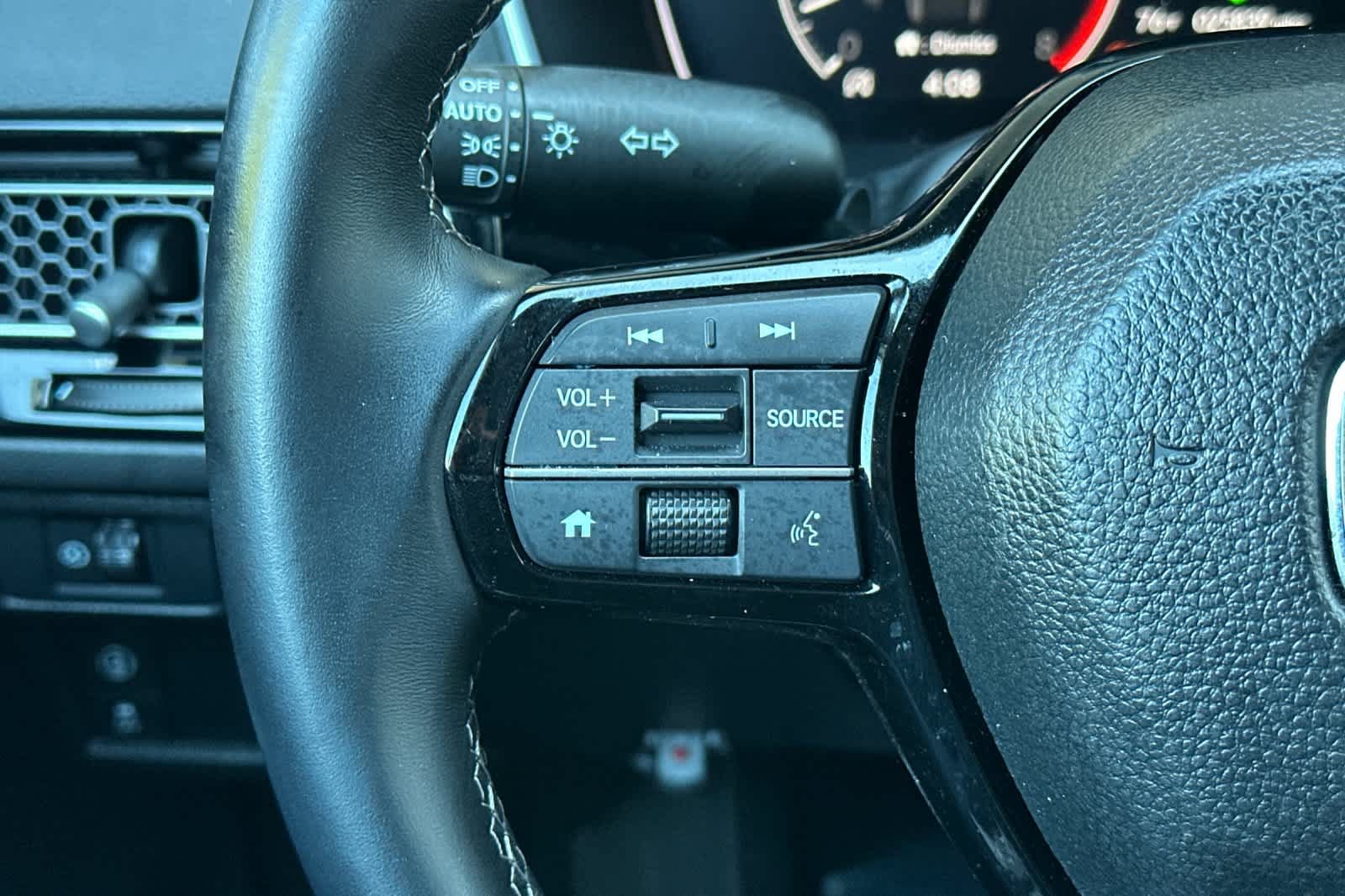 Used 2023 Honda Civic EX-L image 24