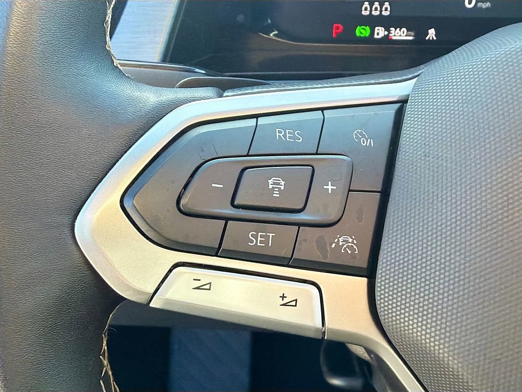 Used 2024 Volkswagen Atlas Cross Sport SE image 36