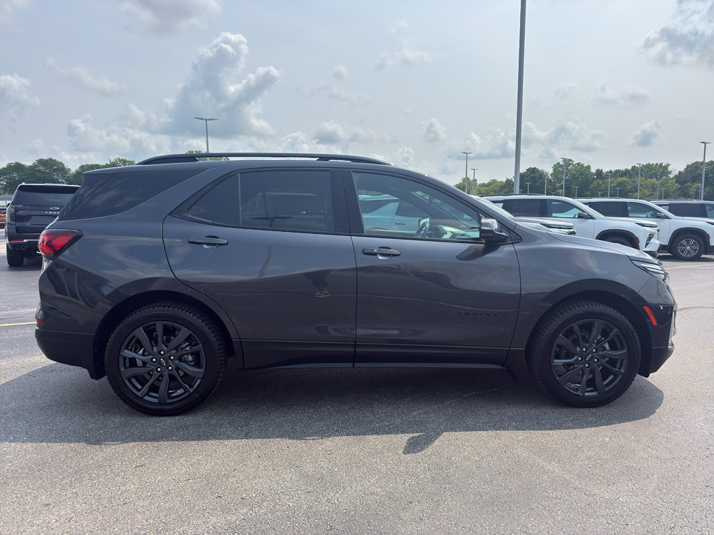 Certified 2022 Chevrolet Equinox RS w/ Infotainment Package AWD/4WD image 4