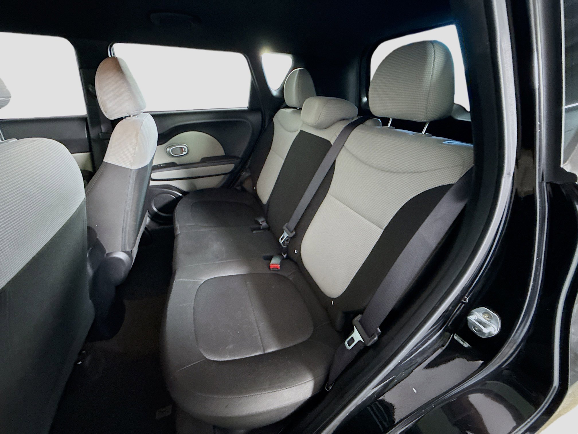 Used 2018 Kia Soul image 23