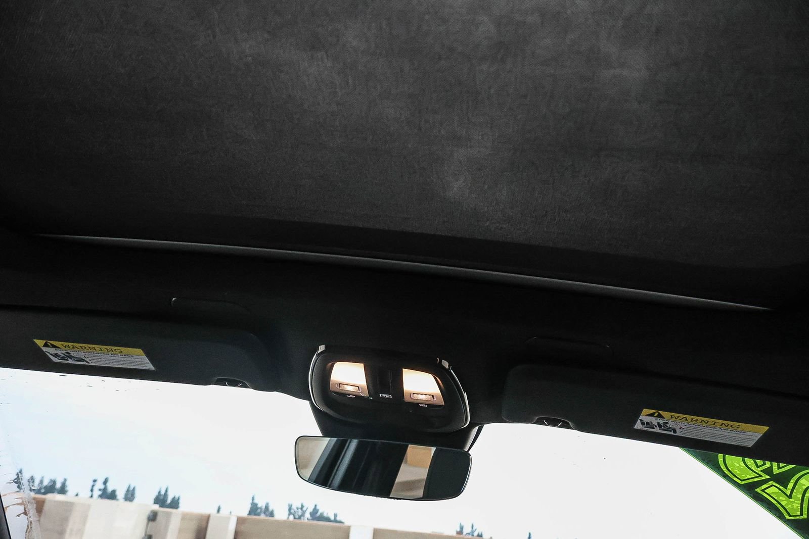 Used 2023 Volvo XC40 Recharge Plus image 28