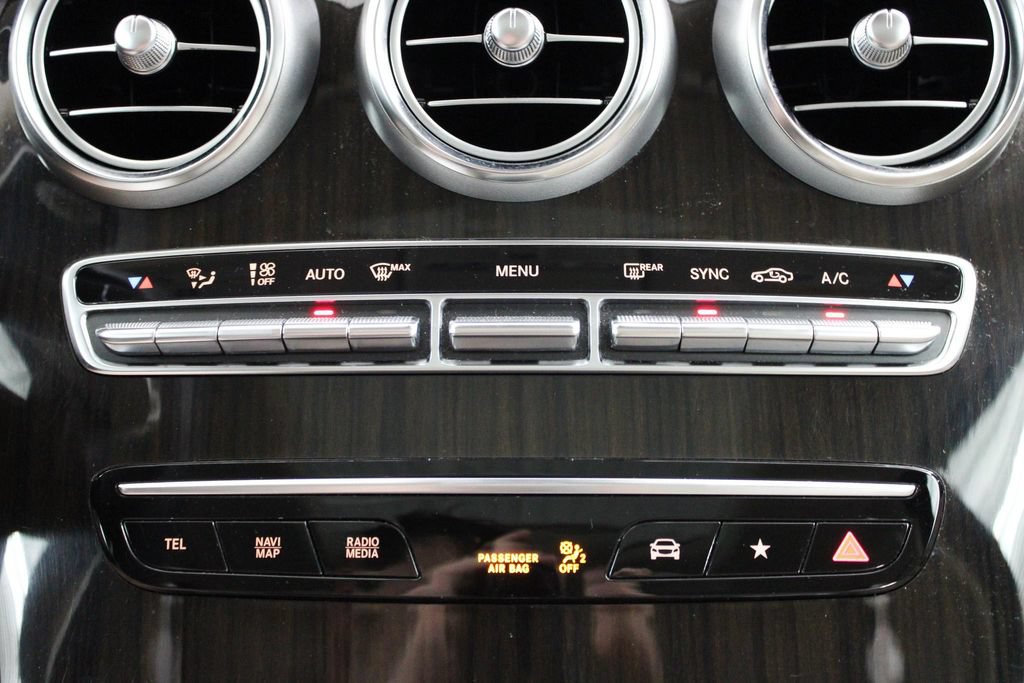 Used 2022 Mercedes-Benz GLC 300 image 35