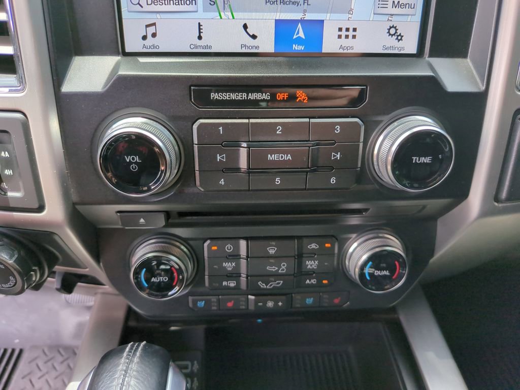 Used 2017 Ford F150 Platinum w/ Equipment Group 701A Luxury AWD/4WD image 25
