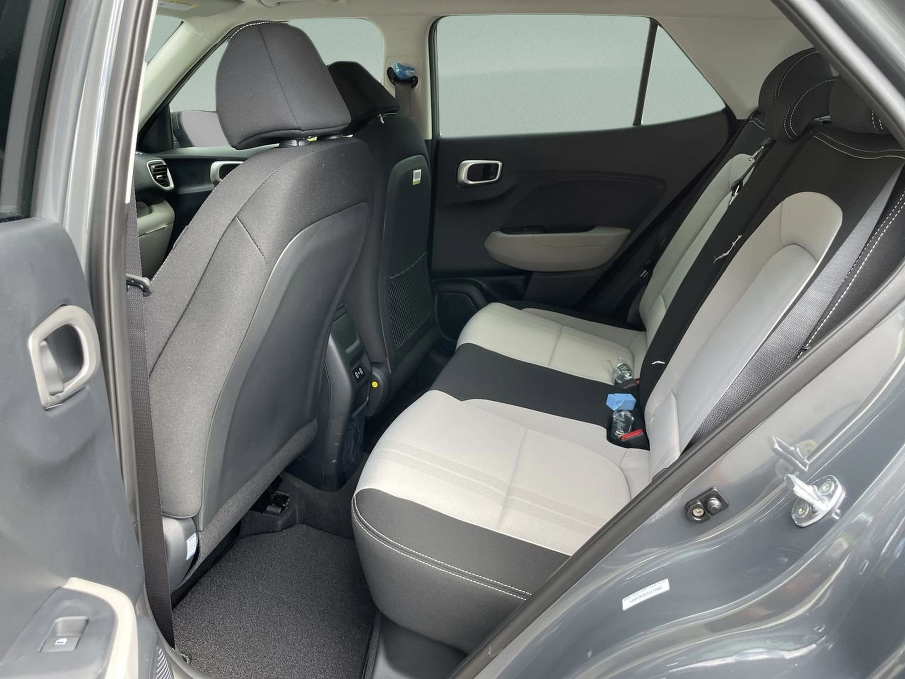 New 2026 Hyundai Venue SEL FWD image 16