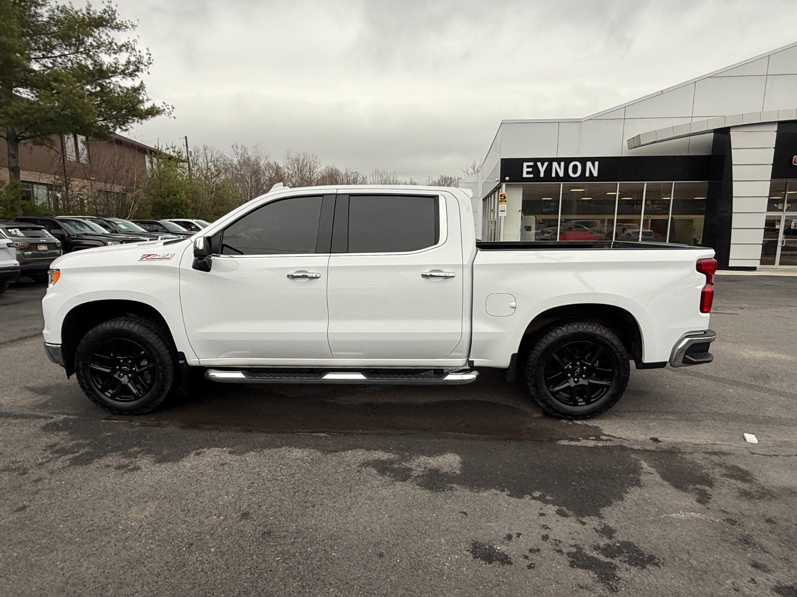 Used 2022 Chevrolet Silverado 1500 LTZ w/ LTZ Premium Package image 2
