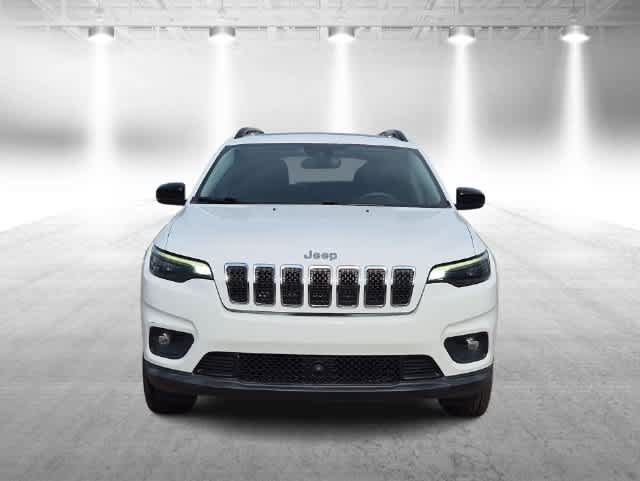 Used 2022 Jeep Cherokee Latitude Lux w/ Sun & Sound Group AWD/4WD image 3
