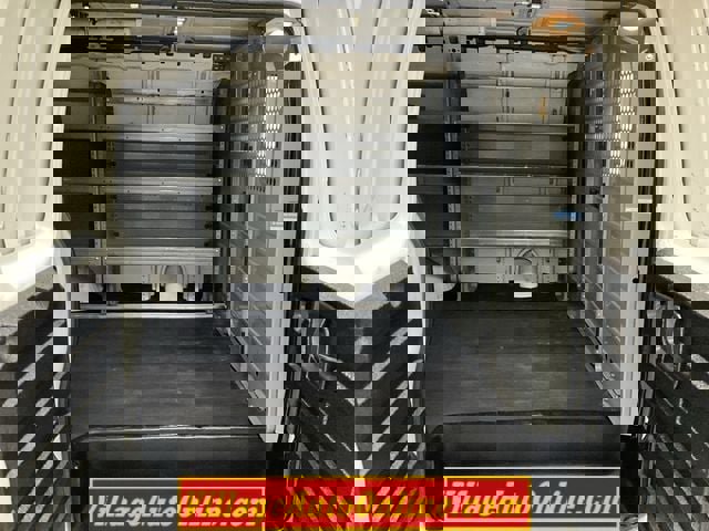 Used 2015 GMC Savana 2500 image 28