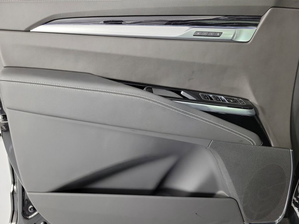 Certified 2026 Cadillac Escalade Sport w/ LPO, Floor Liner Package image 19