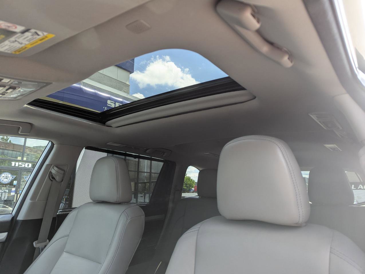 Used 2018 Toyota Highlander XLE image 32