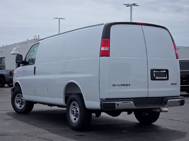 New 2026 GMC Savana 3500 w/ Driver Convenience Package RWD image 15